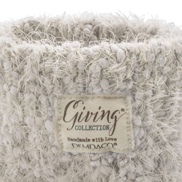 Giving Socks - Cream