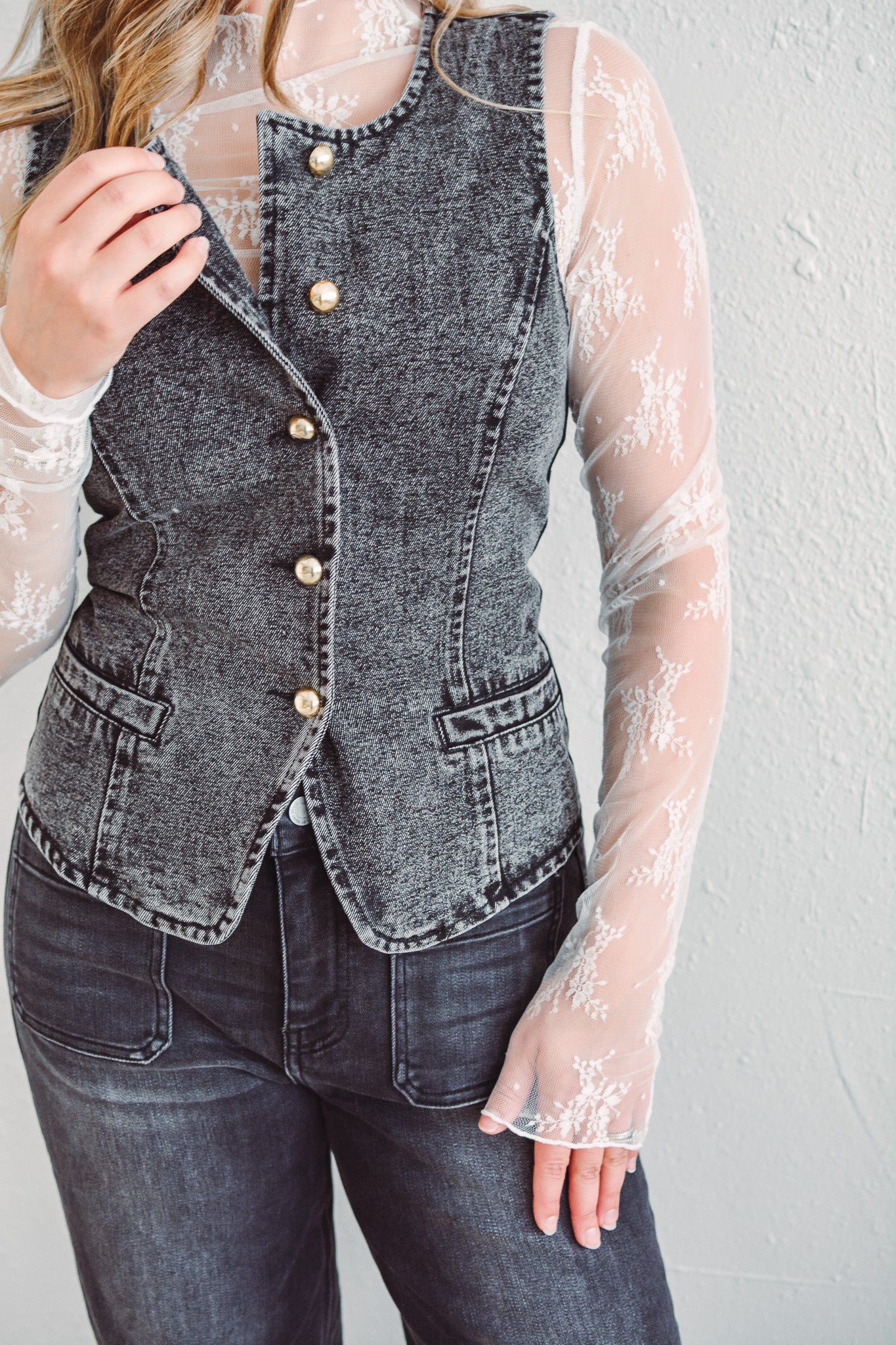 Luna Lace White Top